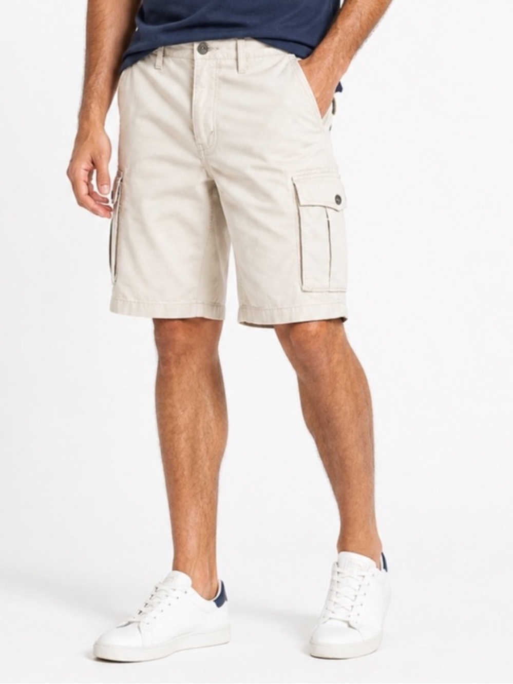 Levi’s Khaki Cargo Shorts Classic Fit Beige — Size 30